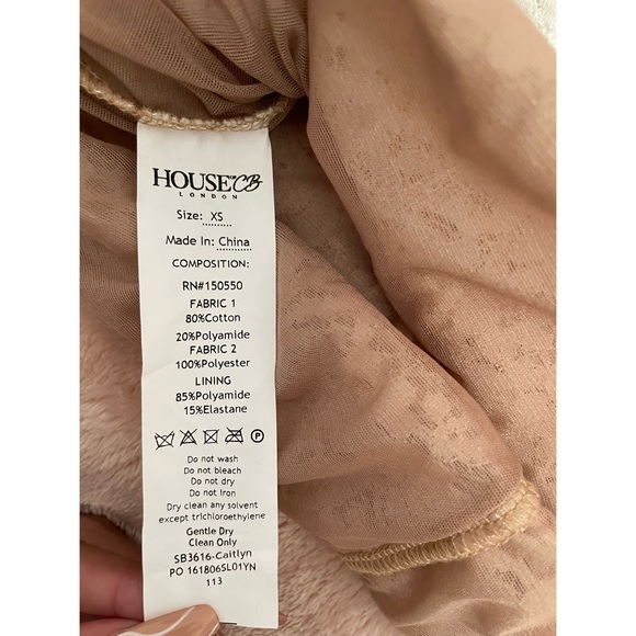 House of CB Caitlyn WHITE + BEIGE LACE DRESS - XS - Picture 13 of 16